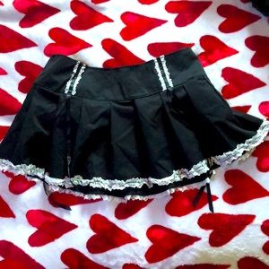 Black maid mini skirt 🖤